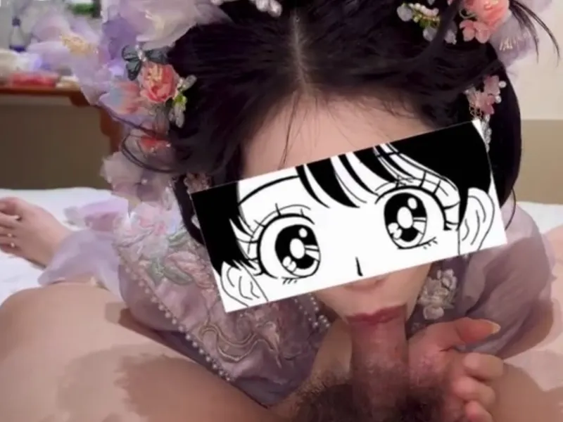 Gái xinh trong bộ đồ con gái mút củ khoải cực đã